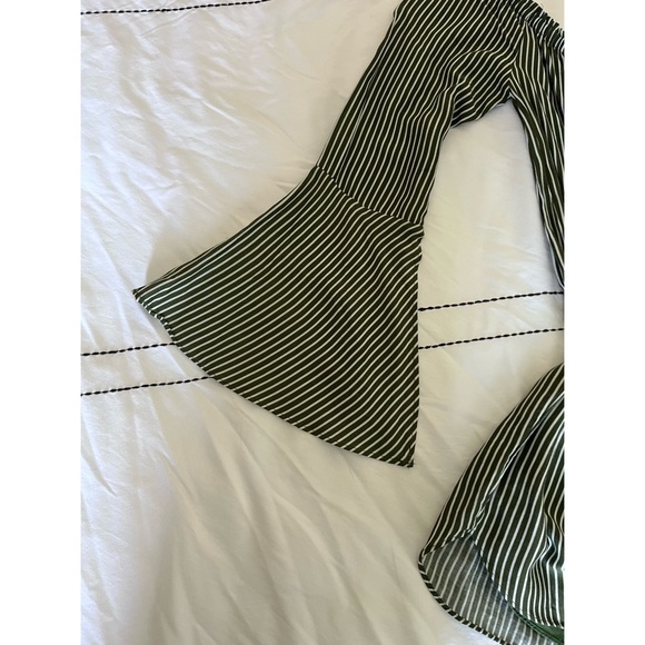 ❌SOLD UO Green/White Stripe Off the Shoulder Romper - Picture 4 of 7